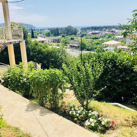 Guest House Panorama Pizunda Exterior photo