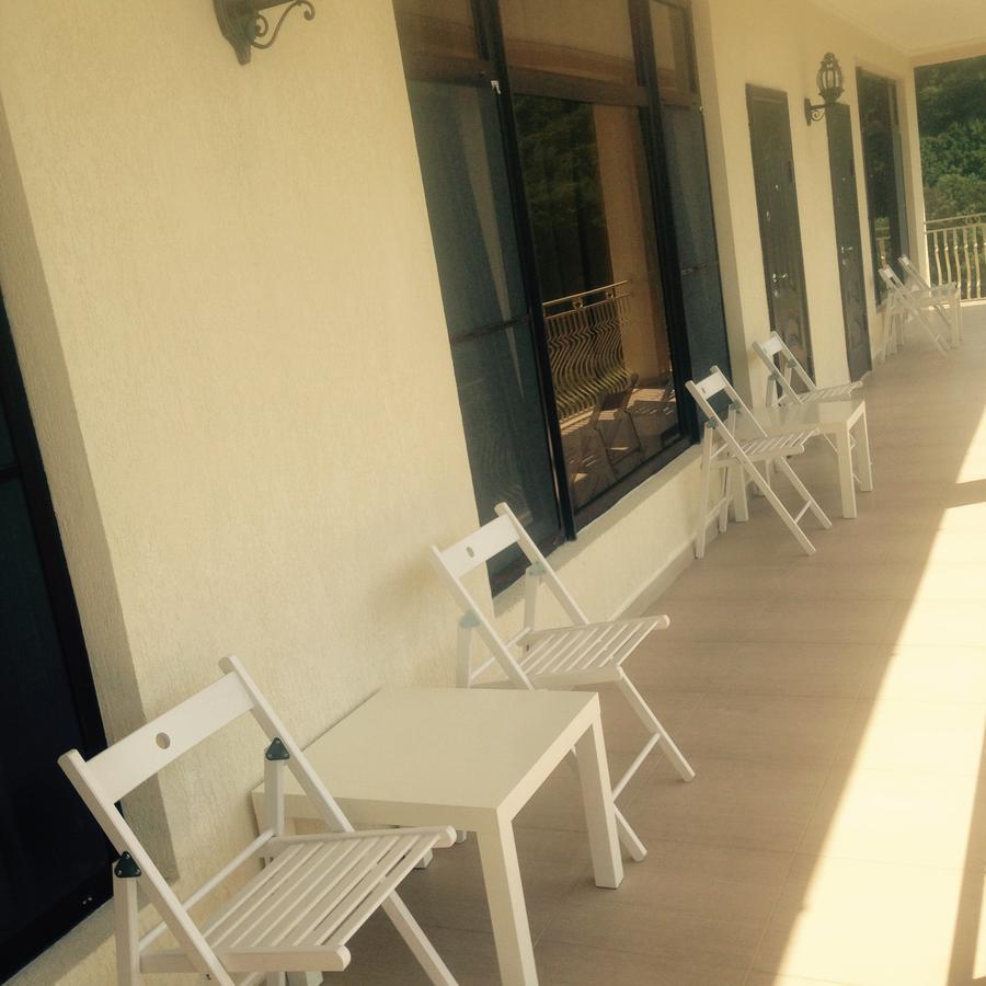 Guest House Panorama Pizunda Exterior photo